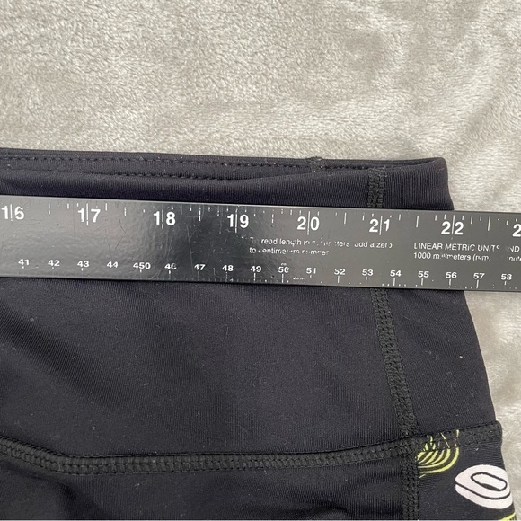 Torrid Disney Minnie Mouse Active Leggings Size 4 - Picture 7 of 9